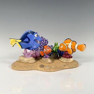 4pc Walt Disney Classics Figures and Base, Finding Nemo Set