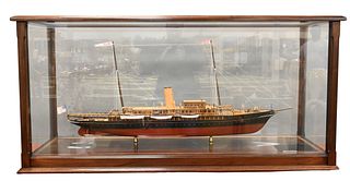 American Steam Yacht Model in Glass and Wood Case "Corsair"
