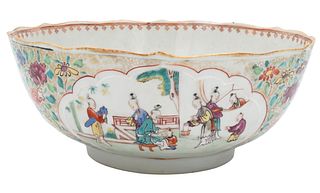 Unusual Chinese Export Famille Rose Porcelain Bowl