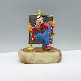 Ron Lee (American 1947-1959), Disney Mirror Hanger Goofy Sculpture