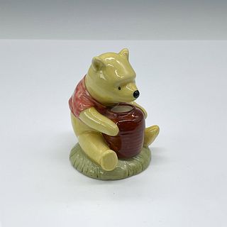 Winnie the Pooh - WP1 - Royal Doulton Walt Disney Figurine