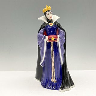 Queen - HN3847 - Royal Doulton Figurine
