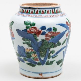 Chinese Wucai Pottery Jar