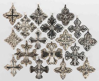 REED & BARTON CHRISTMAS CROSS STERLING SILVER ORNAMENTS, LOT OF 17