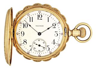 An early 20th century 6 size Waltham pocket watch with gold hunting case