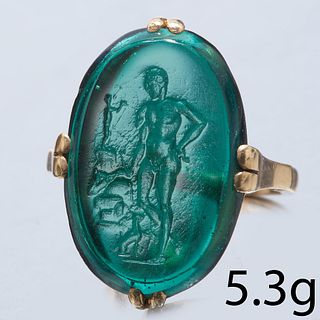 19TH CENTURY CARVED GREEN INTAGLIO RING