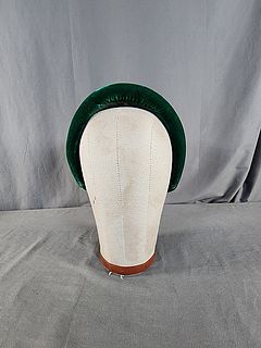 Vintage c1960 Rare Green Velvet Cap by Nina Ricci