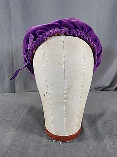 Vintage c1960 Purple Velvet Toque Hat by Sally Vielon