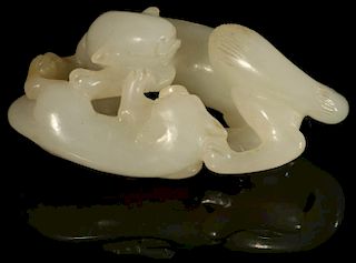 A GOOD CHINESE JADE DOUBLE CAT PENDANT