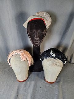 3 Vintage Ladies Cloche Hats - Feathers and more