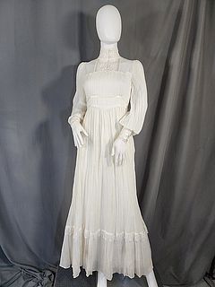 Vintage c1970 White Gunne Sax Dress