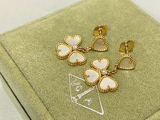 Van Cleef & Arpels Sweet Alhambra effeuillage earrings, 18K yellow gold, Diamond, Mother-of-pearl.