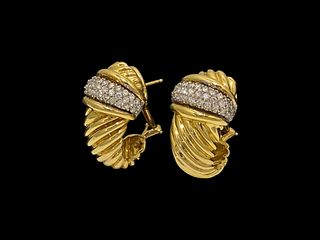 David Yurman 18K Yellow Gold and Diamond Scalloped Cable Hoop Earrings