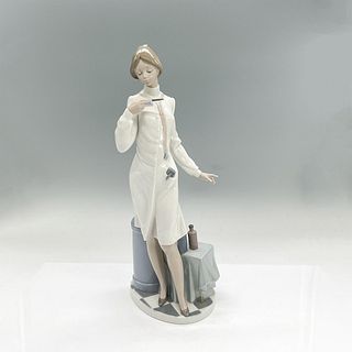 Lladro Porcelain Figurine, Female Physician 1005197