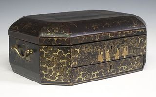 LARGE CHINESE PARCEL GILT LACQUERED JEWELRY BOX