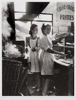 Willy Ronis, (French, 1910-2009), Marchands de frites, rue Rambuteau, 1946