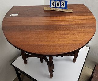 Mahog Gate Leg Table 29"H X 34"W X 13 1/2"D 