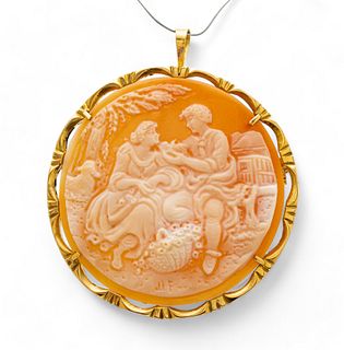 Gentile 18K Gold And Cameo Brooch/pendant, Courting Scene Ca. 1900, Dia. 1.6" 12g