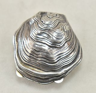 ANTIQUE STERLING SILVER OYSTER SHELL PILL BOX