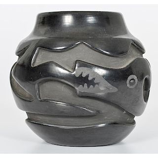 Madeline Tafoya (Santa Clara, 1912-2002) Blackware Jar
