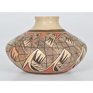Tonita Nampeyo (Hopi, b. 1934) Pottery Jar