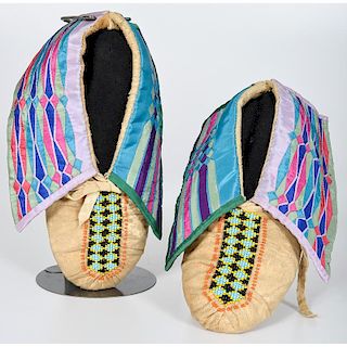 Mesquakie Beaded Hide Moccasins