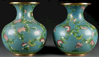 A PAIR OF CHINESE CLOISONNÉ BRONZE VASES
