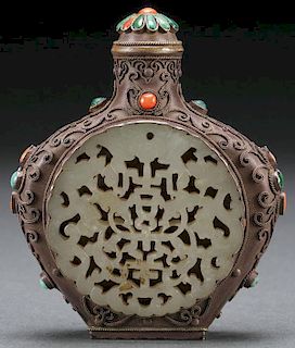 A MONGOLIAN SILVER AND JADE SNUFF BOTTLE
