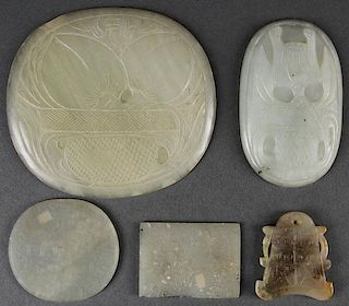 FIVE CHINESE CARVED JADE PLAQUES AND ORNAMENTS