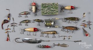 Nine Pflueger wood fishing lures, to include Globe, Baby Mustang, Scoop etc., together with a group