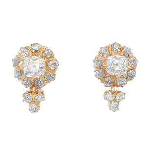 Antique 18kt Gold Earrings with 2.55 Ctw in Diamonds