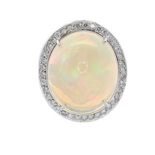 18kt Gold Cocktail Ring with Opal and Diamonds