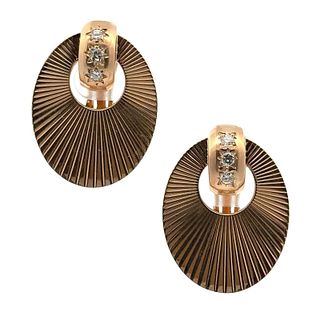 Retro 14kt Gold fluted Earrings with Diamonds