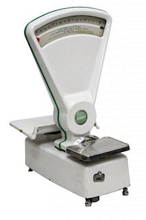 ENGLISH AVERY WHITE AND GREEN SHOP COUNTER SCALE