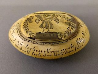 Carved snuff box