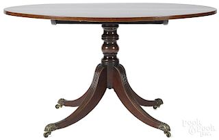 George III mahogany breakfast table, late 18th c.,