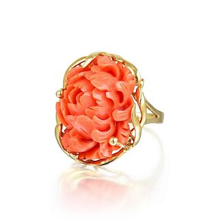 A Carved Coral Flower Ring