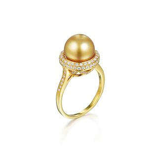 A Fine Golden Pearl and Diamond Ring