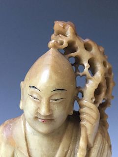 A CHINESE ANTIQUE SOAPSTONE FIGURE