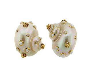 Trianon 18k Gold Shell Pearl Diamond Earrings