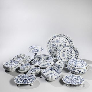 Fourteen Meissen Porcelain Tableware Items