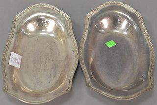 Pair of sterling silver serving plates. 6 3/4" x 11 1/4", 15.1 troy ounces