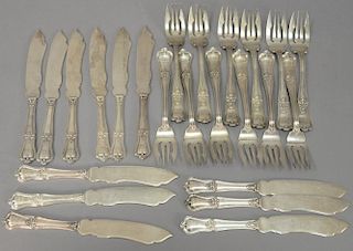 Sterling silver fish set by Gorham, setting for twelve including 12 fish forks and 12 knives, 24 total pieces. 48.4 troy ounc