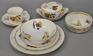 Large set of Royal Worcester Evesham dinnerware, complete setting for nine, plus 45 extra pieces, and 12 serving pieces, 138 