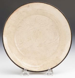 Chinese Song Dynasty Ding Ware Plate