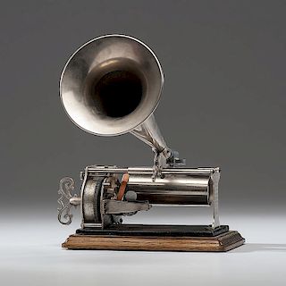 Columbia Type Q Graphophone with Cylinders in Case