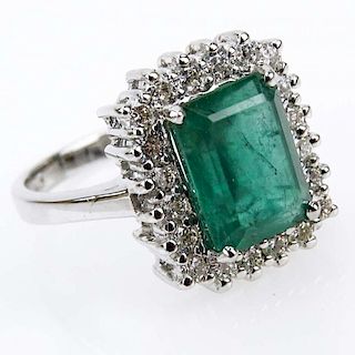 Contemporary 2.92 Carat Emerald, Diamond and 18 Karat White Gold Ring.