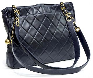 CHANEL NAVY QUILTED LEATHER ZIP SHOULDER BAG