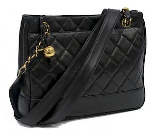 CHANEL BLACK QUILTED LEATHER CHAIN TOTE BAG