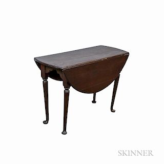 Queen Anne Stained Wood Drop-leaf Table